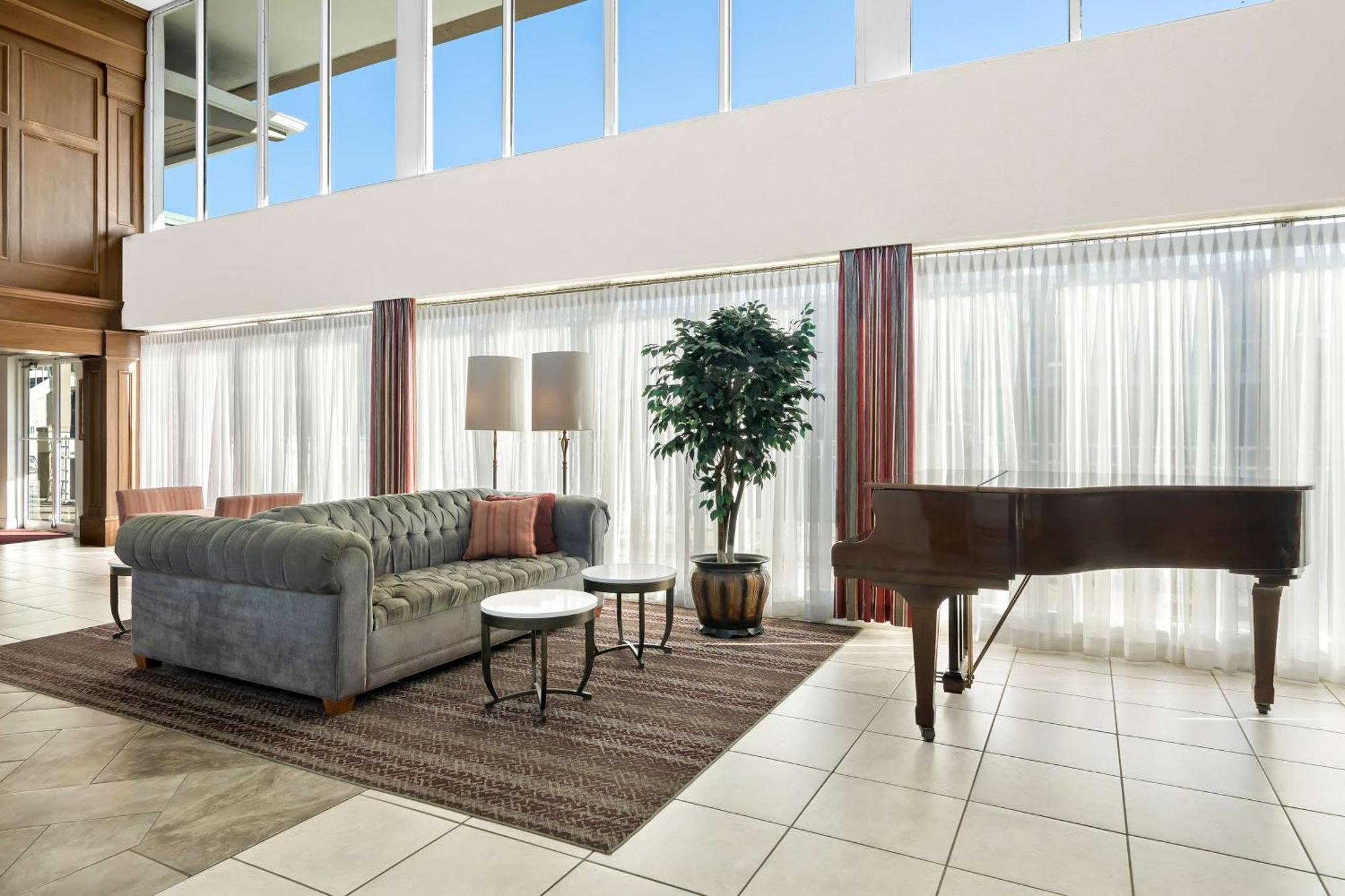 Brandywine Valley Inn Surestay Plus By Best Western Wilmington Kültér fotó