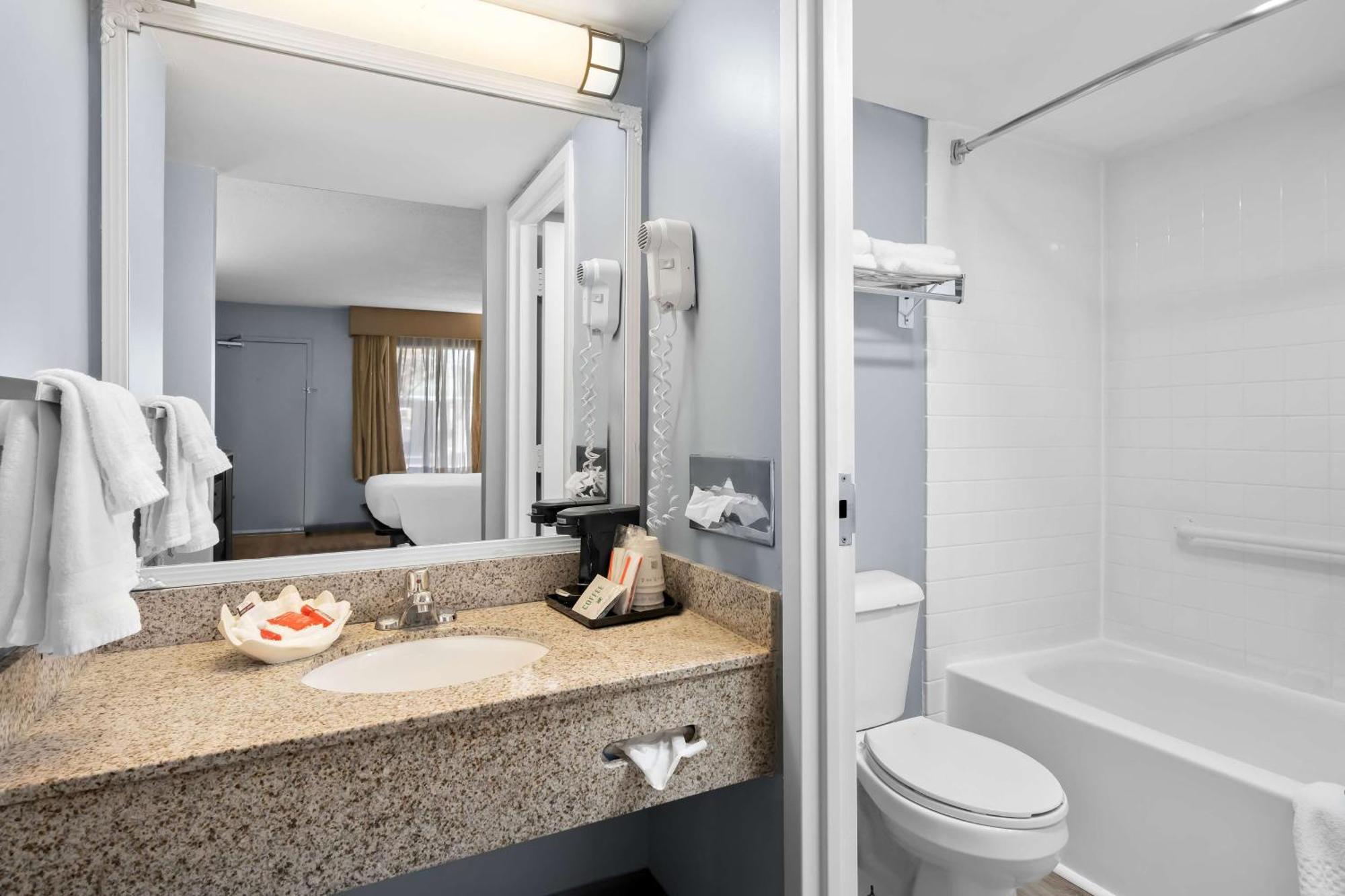 Brandywine Valley Inn Surestay Plus By Best Western Wilmington Kültér fotó